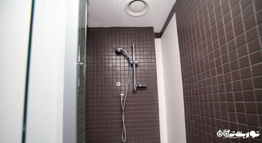 دوش حمام اتاق های هتل کروان سرای لارا